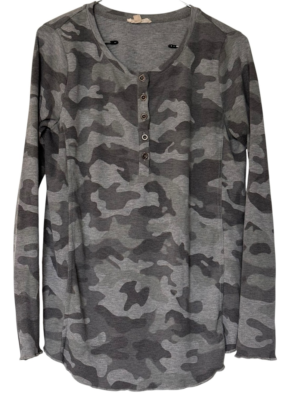 Jane & Delancey Gray Camouflage Long Sleeve Henley Top - Size Medium